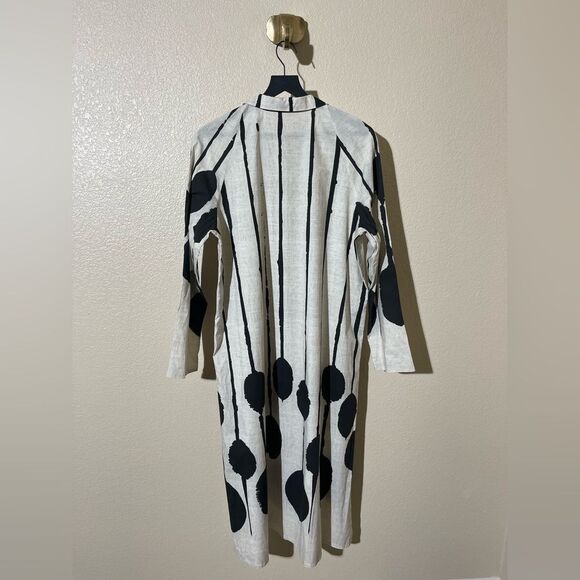 Sold - Picture 2 of 7